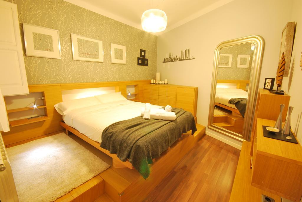 Apartmán Gaudi Sdb Barcelona Exteriér fotografie